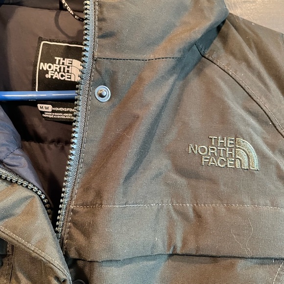 The North Face Green Down filled Parka - Picture 2 of 10